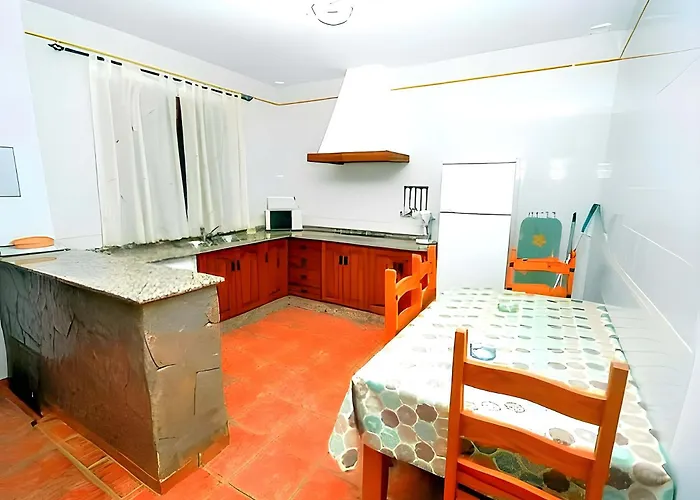 Casa Con Jardin Privado Piscina Compartida Garaje Incluido *