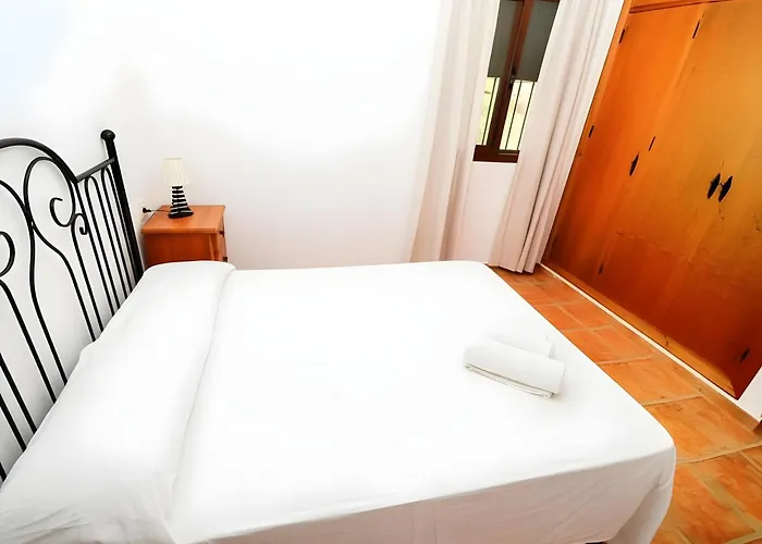 Casa Con Jardin Privado Piscina Compartida Garaje Incluido Apartment