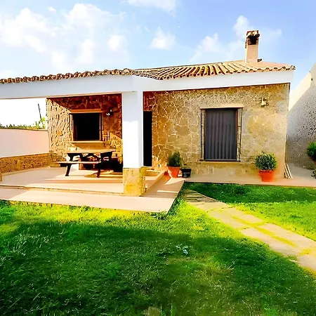 Casa Con Jardin Privado Piscina Compartida Garaje Incluido * كونيل ذي لا فرونتيرا