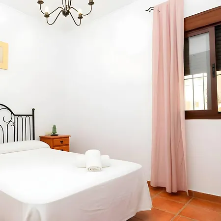 Casa Con Jardin Privado Piscina Compartida Garaje Incluido קוניל דה לה פרונטרה